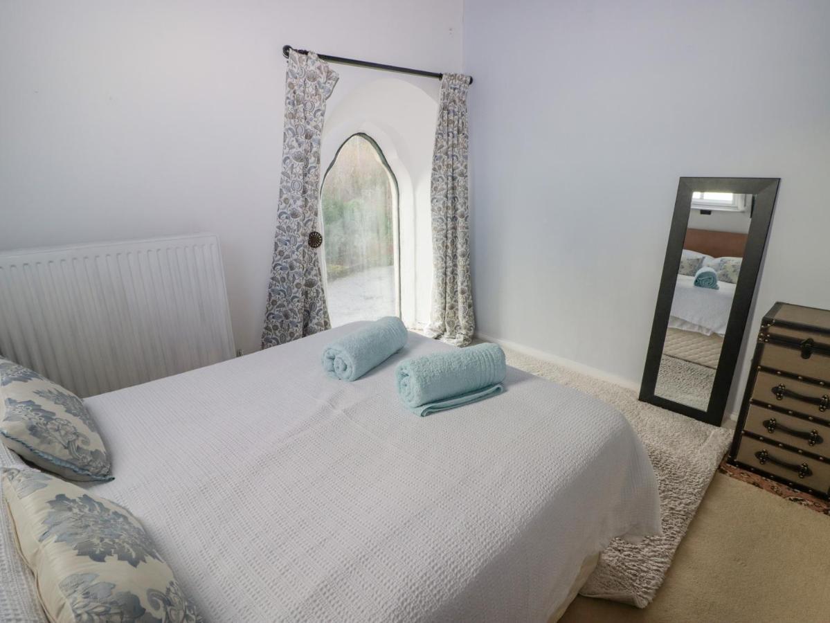 The Chapel Villa Мърдър Титфил Екстериор снимка